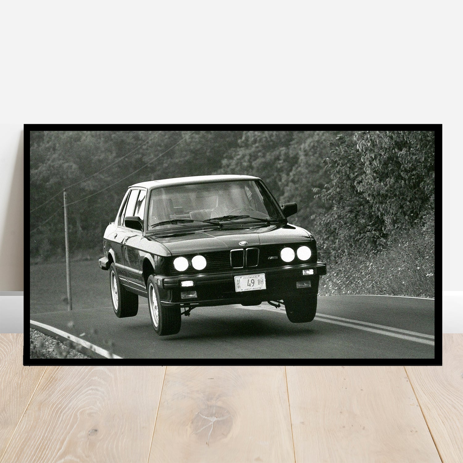 BMW E28 M5 Flying - Retro Car Prints